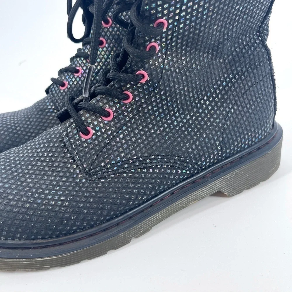 Dr. Martens Delaney Youth Sz 5M Side Zip Lace Up Boots